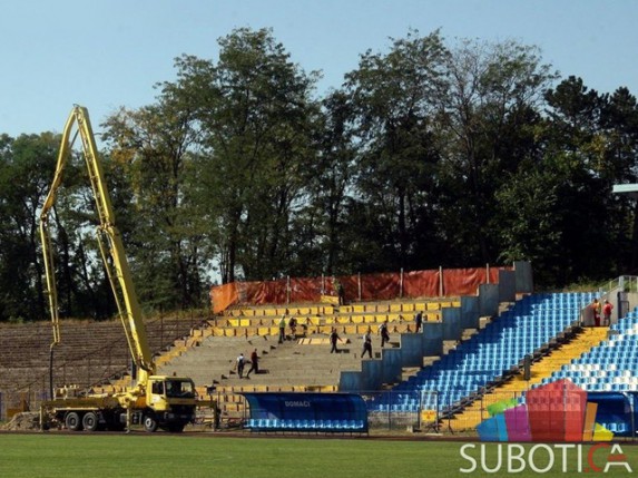 Rekonstrukcija tribine do kraja oktobra