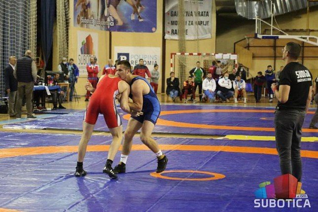 Rvanje: Spartak najuspešniji na Prvenstvu Vojvodine za seniore