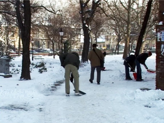 Subotičani čistili pešačke staze i prelaze