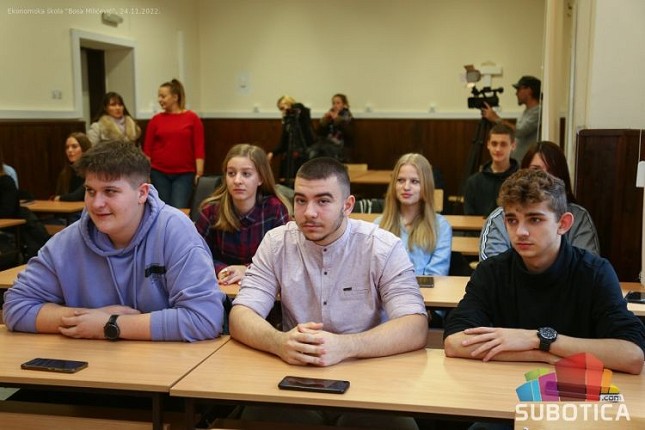 Ugostitelji i turistički tehničari iz Ekonomske škole znanja i veštine usavršavali u Grčkoj