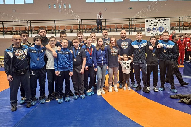 Rvanje: Subotičani uspešni na Prvenstvu Vojvodine, osvojeno osam medalja