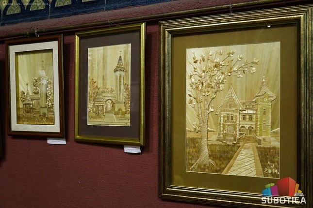 Izložba slika u tehnici od slame do 6. jula u Gradskoj kući