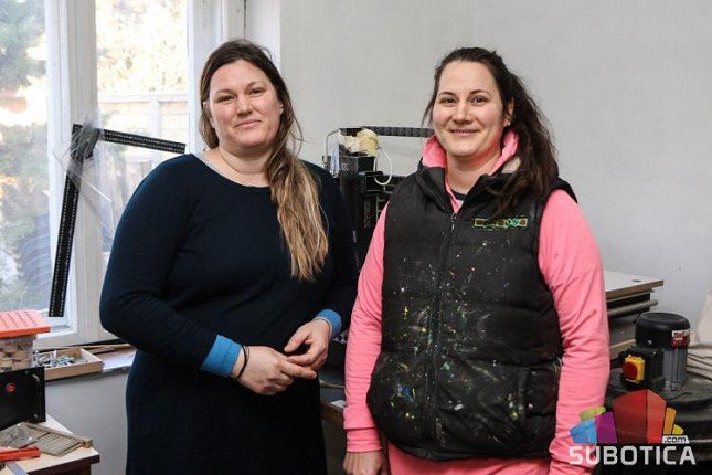 Nedelja nežnijeg pola - Stolarska radionica za proizvodnju ekoloških igračaka ponos sestara Julije i Silvije