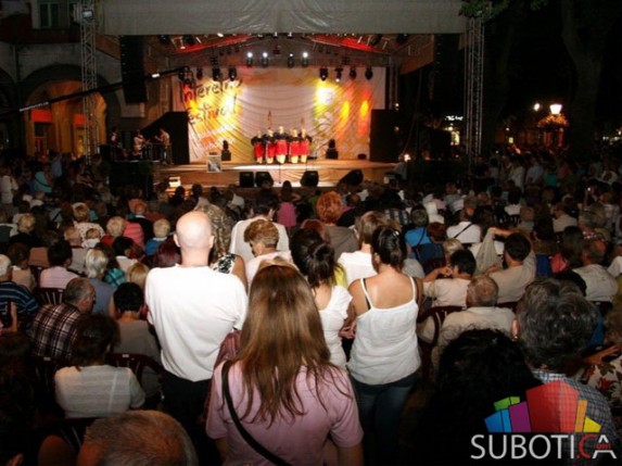 Svečano otvoren 12. Interetno festival