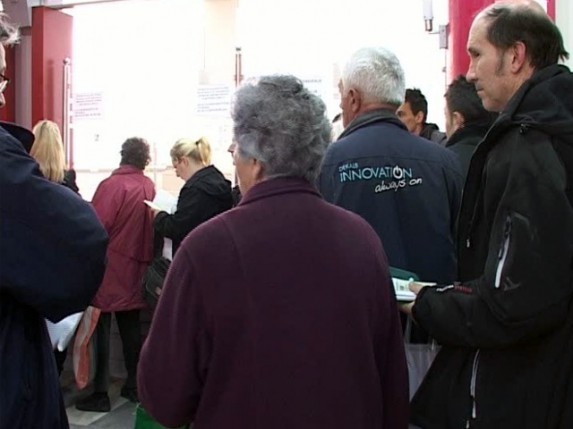 Gužve na šalterima RFZO