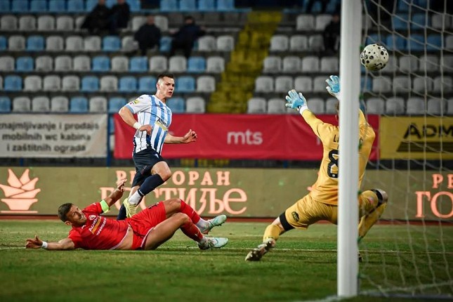 Fudbal: Goleada na Gradskom stadionu, Krsmanović pogodio za bod