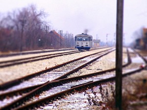 Odbegli vagoni udarili u šinobus