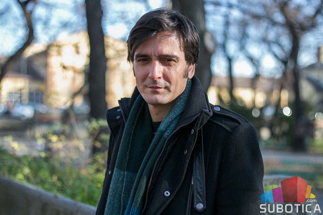 Tri monodrame Vladimira Grbića: Važne teme savremenog društva kroz pozorište