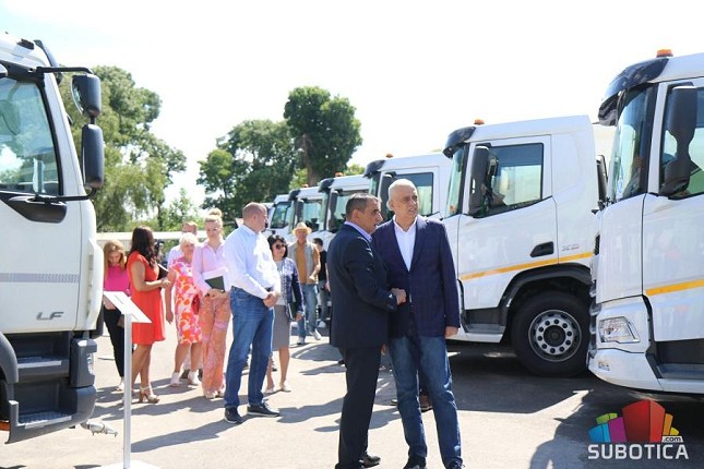 JKP „Čistoća i zelenilo“ obogatilo vozni park radnim mašinama
