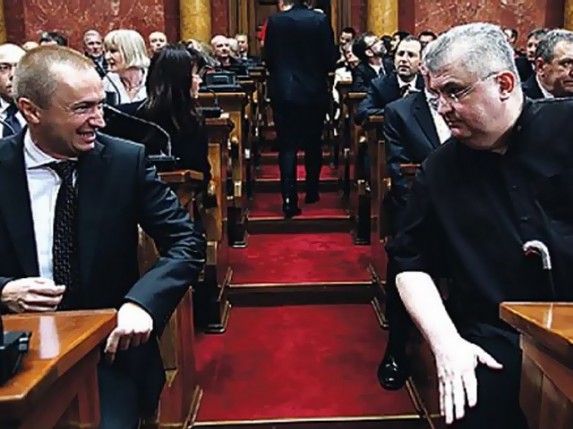 Pajtić i Čanak ocenjuju poteze SVM-a kao nekorektne