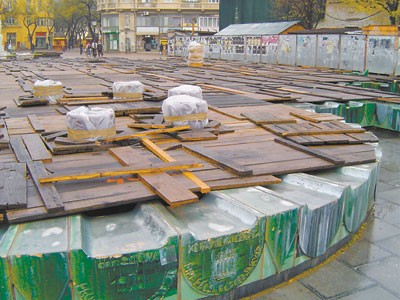 Fontanu „pojeli" hemikalije i vreme