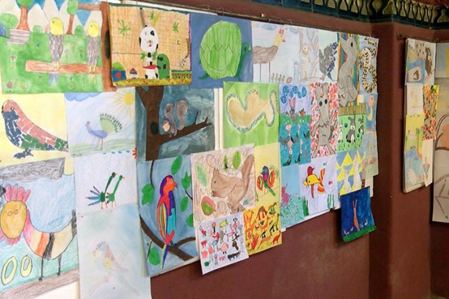 Otvorena izložba dečjih likovnih radova na temu sitnih životinja