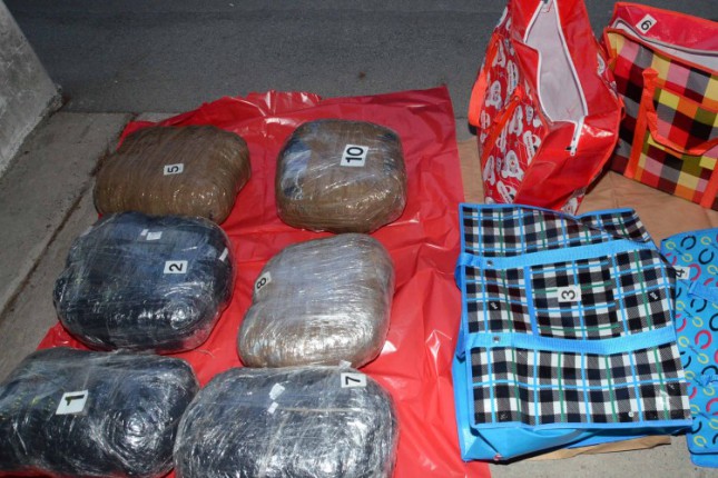 Policija presrela automobil, zaplenila 25 kilograma marihuane i uhapsila jednu osobu