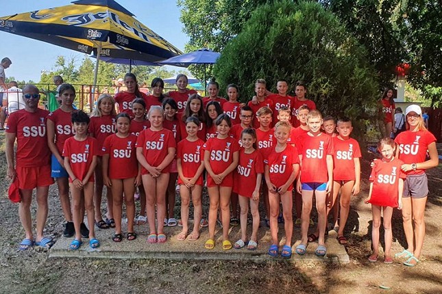 Plivanje: Spartakovi takmičari uspešni na tri takmičenja, osvojene 32 medalje u Senti
