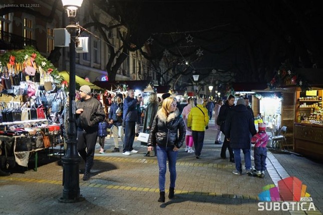 „Winterfest“ doneo praznični duh u naš grad