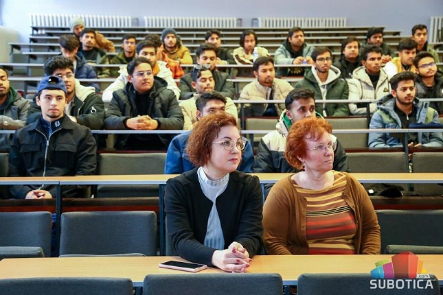 Studenti iz Kečkemeta u poseti Subotici
