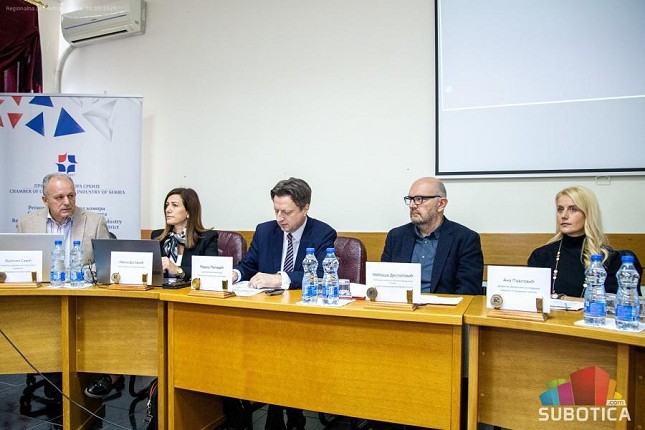 Privrednicima predstavljeni modeli ugovora o snabdevanju strujom