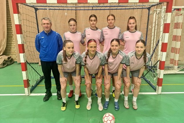 Futsal ekipe Gimnazije "Svetozar Marković" plasirale se na republičko prvenstvo