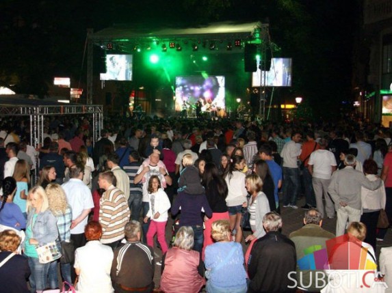 Bogat subotnji zabavno umetnički program u okviru proslave Dana grada