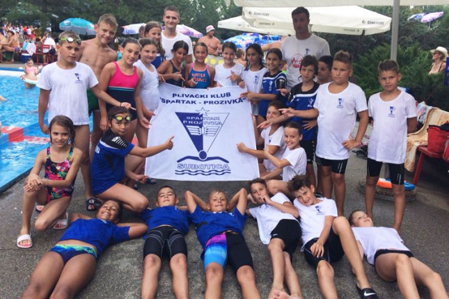 Plivanje: Šest zlatnih medalja i treće mesto Spartak-Prozivke na međunarodnom mitingu u Adi