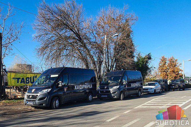 Velika akcija policije u borbi protiv krijumčarenja ljudi, migranti "pohvatani" i u Subotici