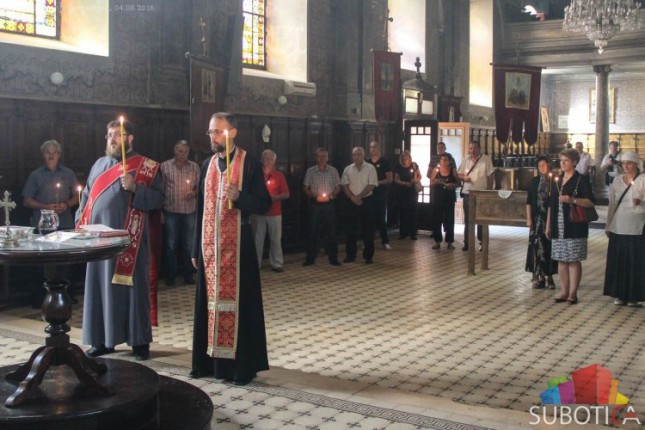 Sutra u podne oglasiće se zvona i zavijati sirene u znak sećanja na žrtve "Oluje"