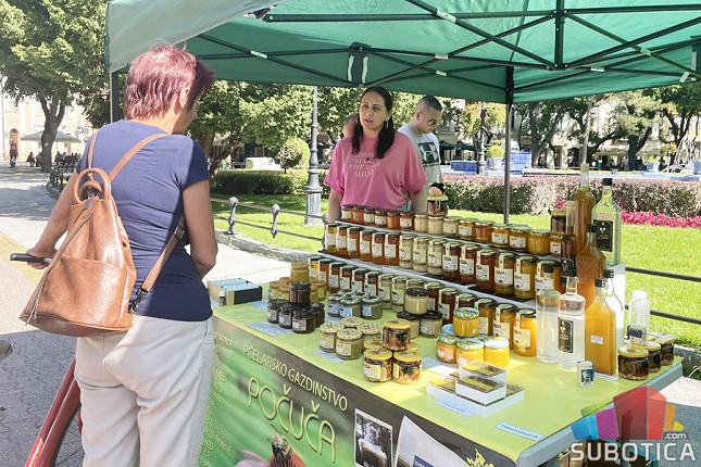 U toku "Dani pčelarstva" - u ponudi med i veliki broj proizvoda na bazi meda