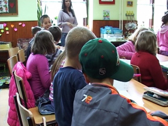 Đaci ponovo u klupama