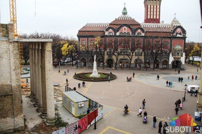 Konferencija "Ko gradi grad?"