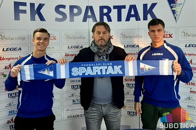 Fudbal: Spartak predstavio novajlije - Nikolu Furtulu i Andriju Rajovića