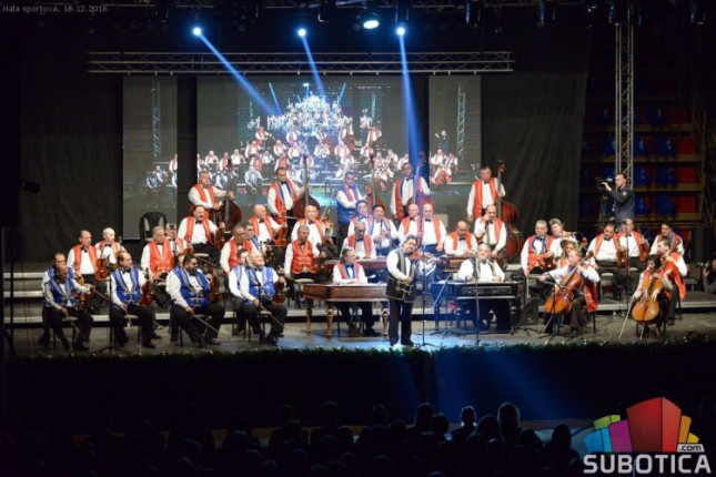 Gala koncert Mađarskog ciganskog orkestra „Sto violina“