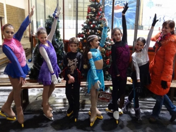 Klizački klub "Spartak" najbolji na takmičenju u Novom Sadu