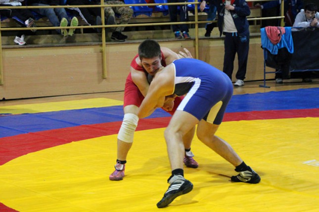 Rvanje: Pioniri i kadeti Spartaka osvojili 10 medalja na Prvenstvu Vojvodine