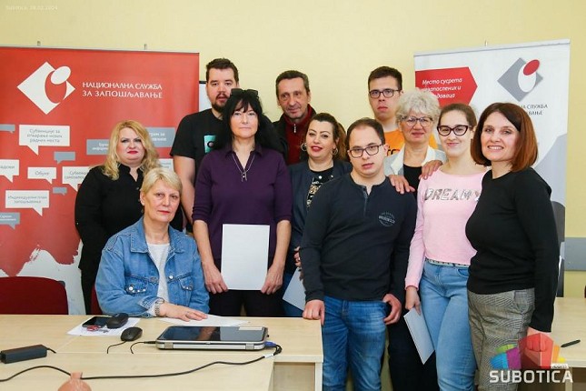 Dodeljeni sertifikati polaznicima osnovne informatičke obuke za osobe sa invaliditetom