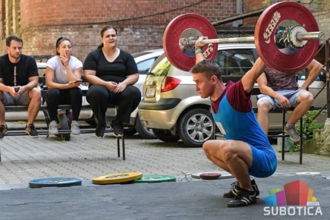 Dizanje tegova: Umesto Kupa Subotice održano Ekipno prvenstvo Srbije