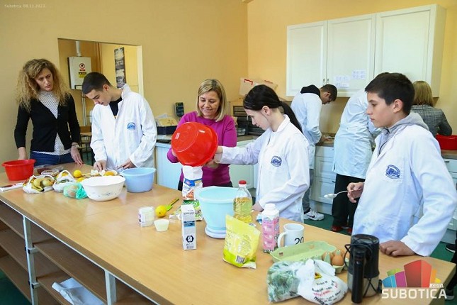 Od edukacije do bazara: Nedelja pravilne ishrane pod sloganom "Bezbedna i kvalitetna hrana za sve"