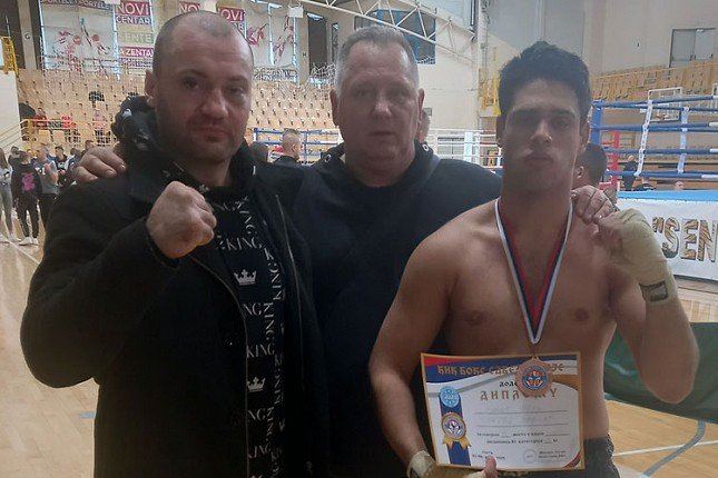 Kik boks: Vračar bronzan na Prvenstvu Srbije, Bubiću promaklo polufinale