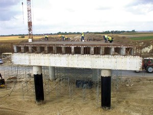 Država gradi put na tuđoj njivi