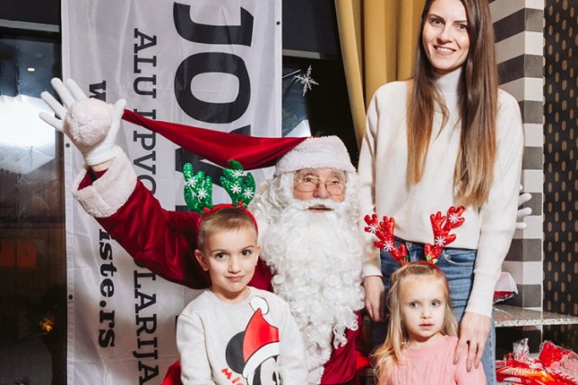 Kompanija "Joviste" obradovala decu zaposlenih