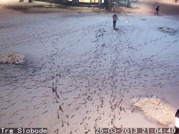 Sneg u Subotici - poledica na putevima