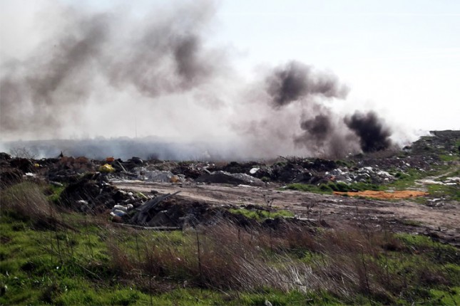 Požar na deponiji u Keru izazvan namerno?