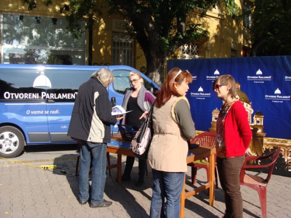 Kontrola vlasti preko Interneta