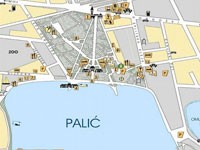 Natovareni kamioni uništavaju kuće na Paliću