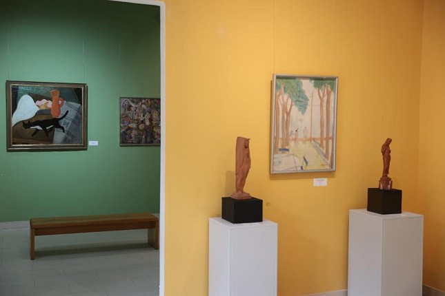 Stručno vođenje kroz izložbu “Od privatnog do javnog. Umetnost modernizma u Baji”