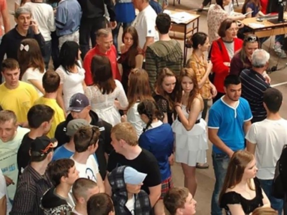 Od koga treba čuvati đake u školama?