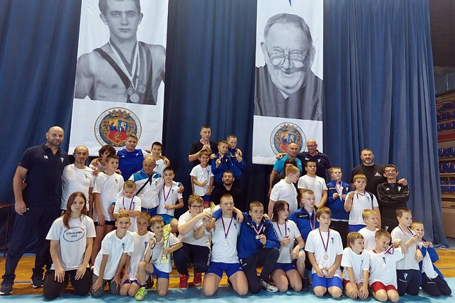 Rvanje: Spartak najuspešniji na Memorijalu  „Stipan Dora - Karolj Danji"