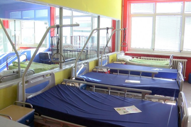 Organizacija "Osmeh na dar" donirala krevete Opštoj bolnici