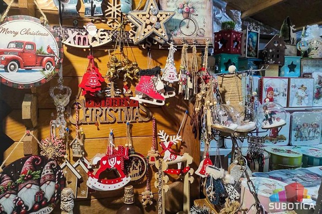 I Deda Mraz kupuje na "Winterfest"-u