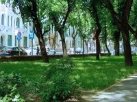 Nepoznala lica obojila svetiljke u crveno