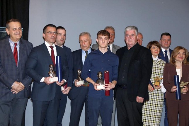 Mateja Srejić dobitnik priznanja "Miroslav Petričević"" za izuzetna ostvarenja u oblasti obrazovanja